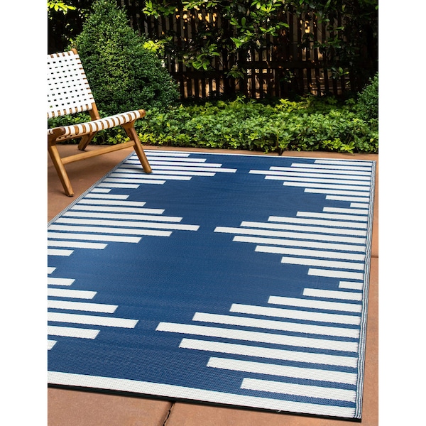 World Rug Gallery Bohemian Stripe Diamond Reversible Recycled Plastic 7'10'' X 10' Navy Outdoor Rug 6071NAVY8X10 - main
